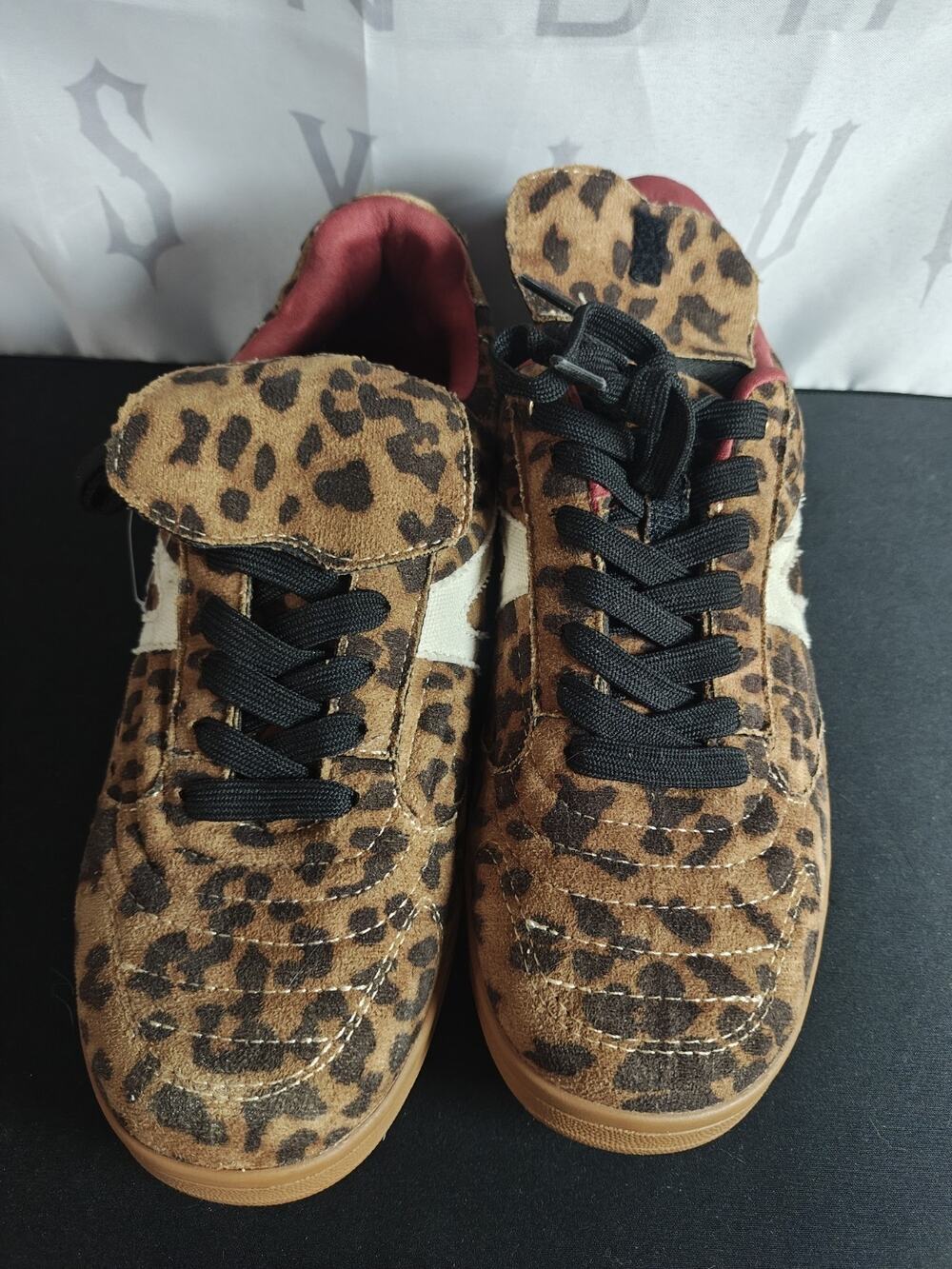 Cushionaire Women's 8 Astro Retro Fold Over Shoes Leopard Animal Print New Blems